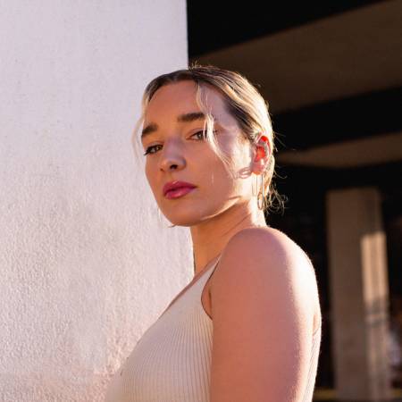 Laura Roy Laura Roy Artist Profile - Stereofox Music Blog - discover new music