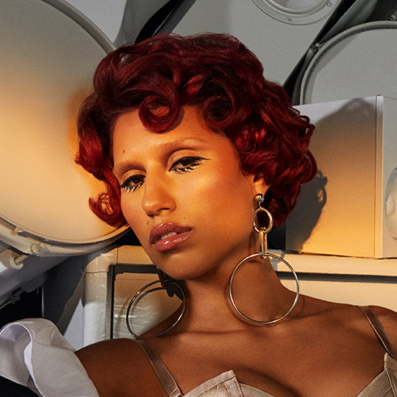 RAYE Artist Profile | Stereofox Music Blog - discover new music