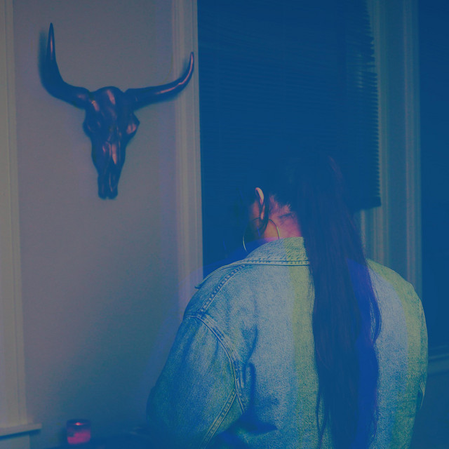 Keely - Public (ft. PeterFeelGood)